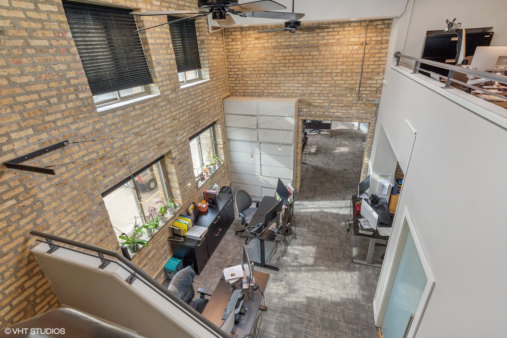 660 La Salle Place Property Photo 19