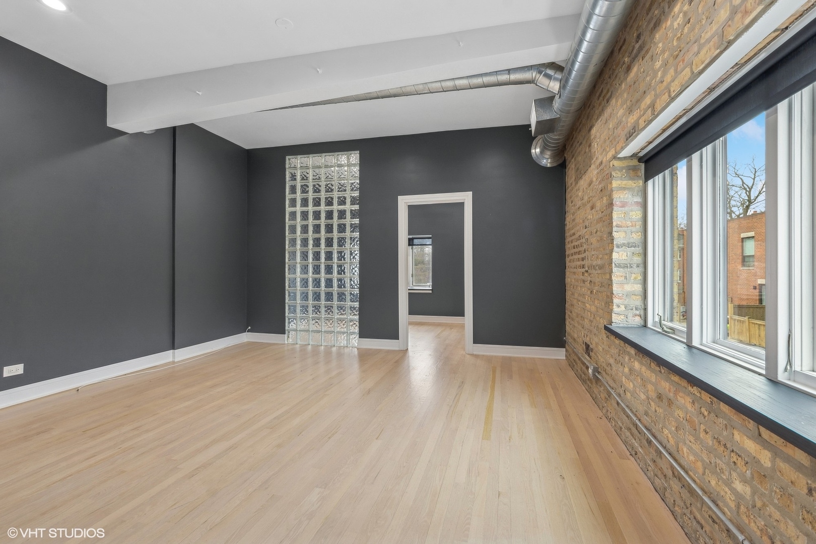 660 La Salle Place Property Photo 26