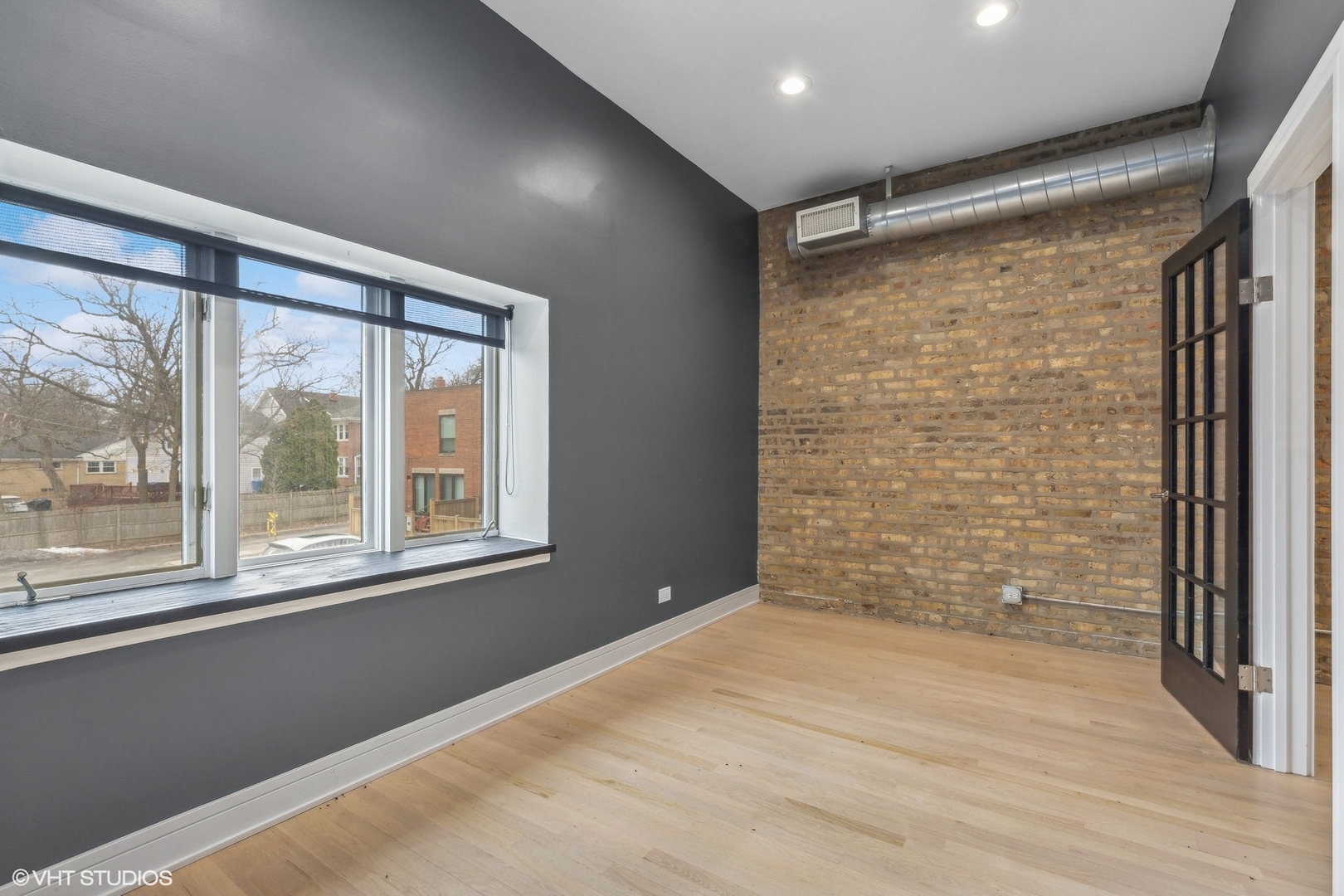 660 La Salle Place Property Photo 27
