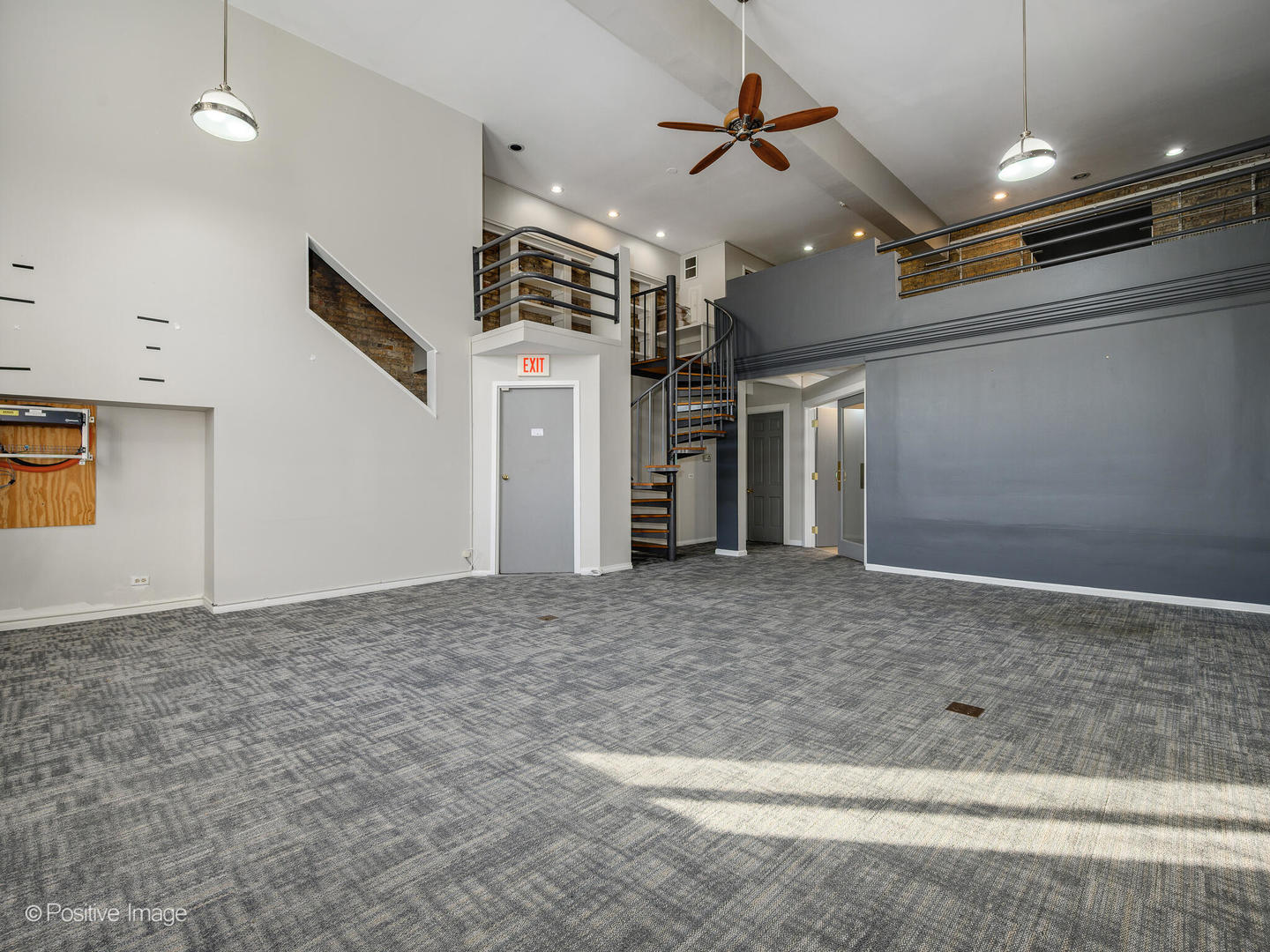 660 La Salle Place Property Photo 49