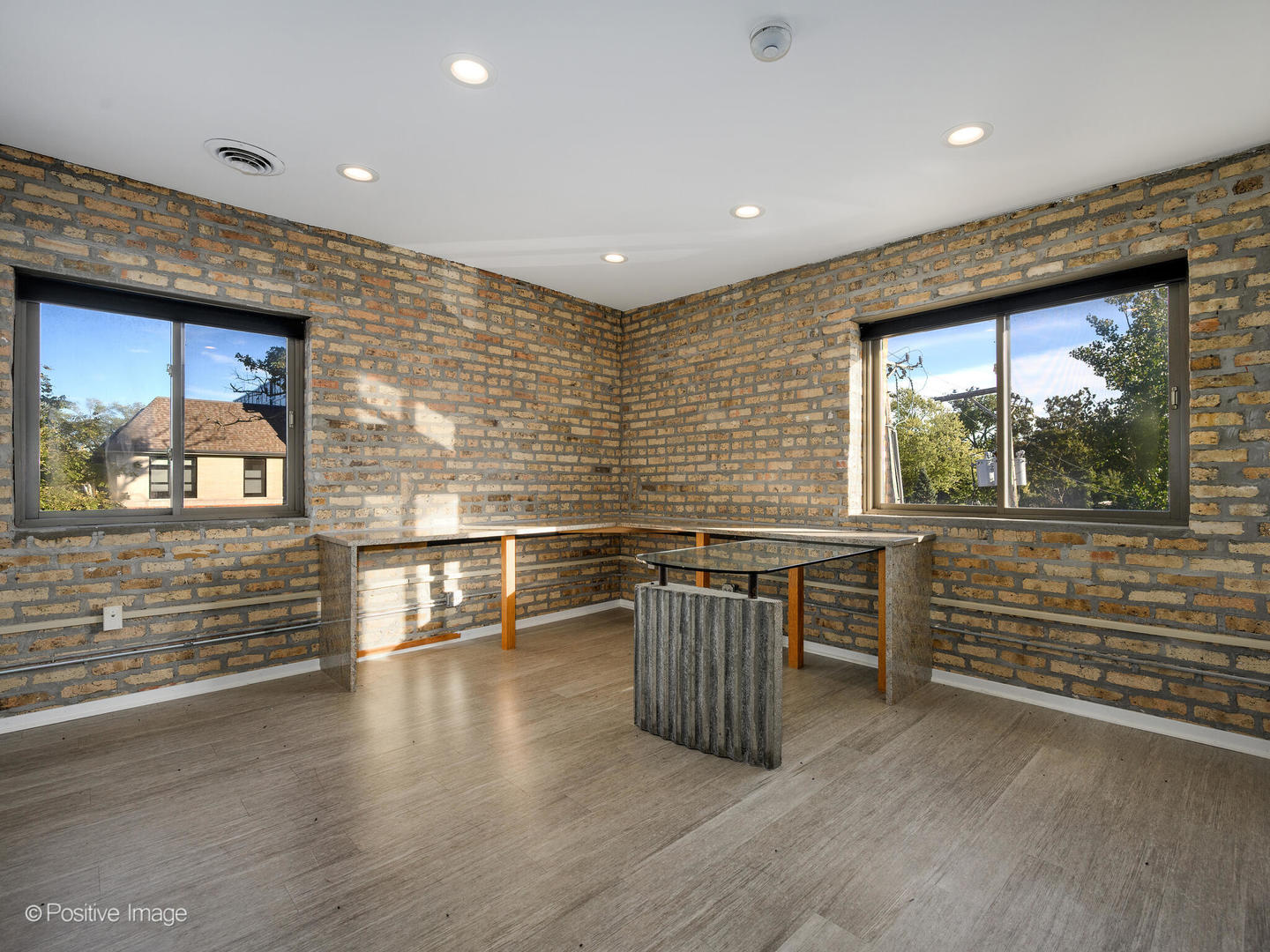 660 La Salle Place Property Photo 63