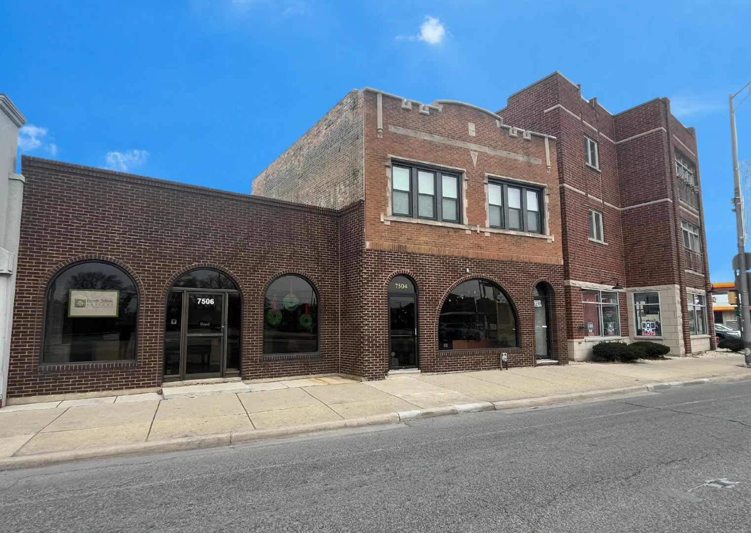 7504-06 W Grand Avenue Property Photo 1
