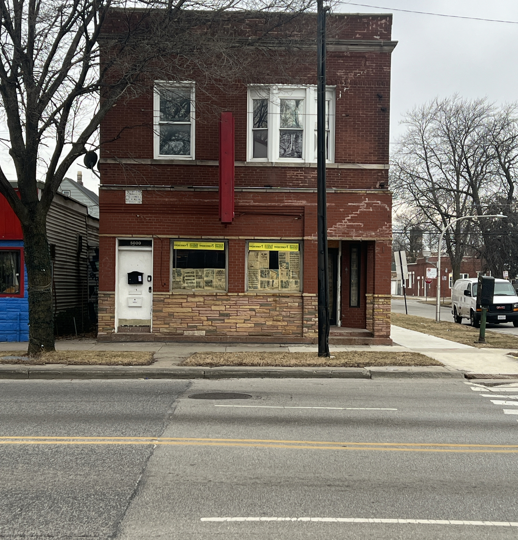 5000 S Western Avenue Property Photo 1