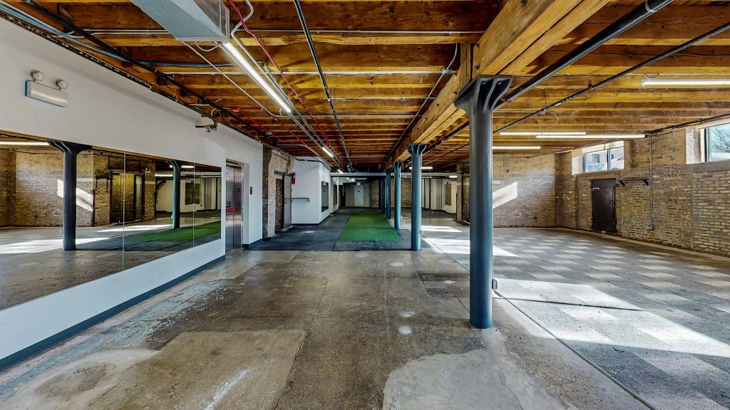 1500 W Carroll Avenue Lowerlevel Property Photo 2