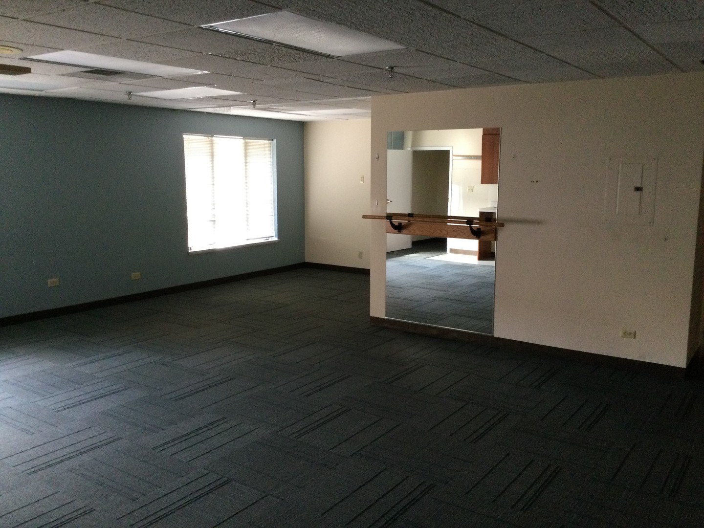 515 Thornhill Drive Property Photo 3