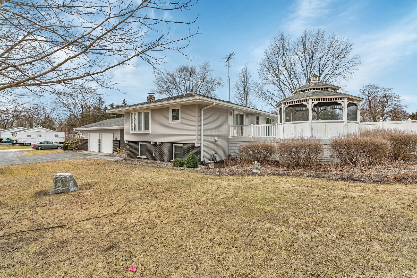 605 N East Street Property Photo 4
