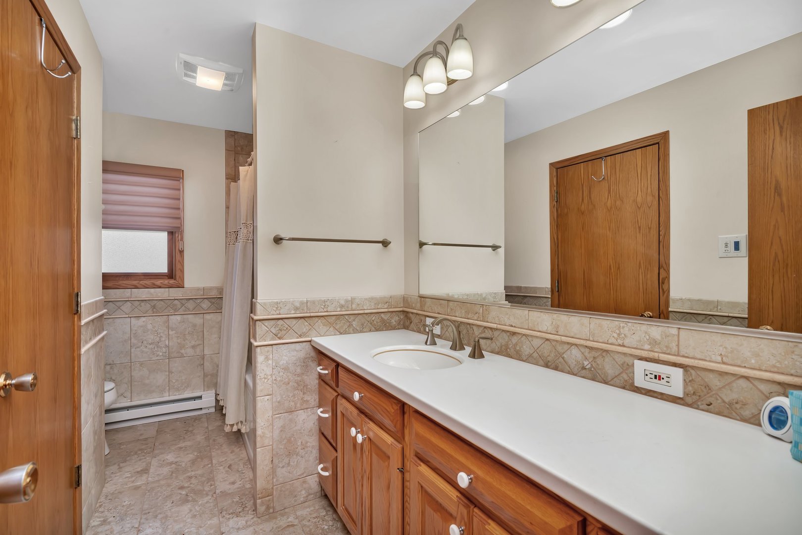 605 N East Street Property Photo 23