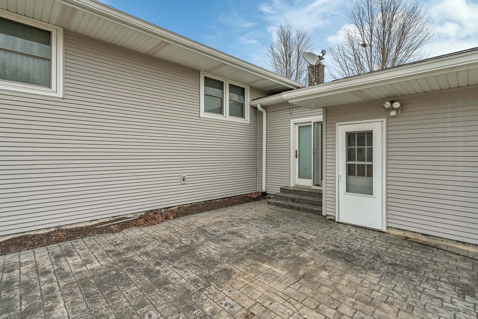 605 N East Street Property Photo 40