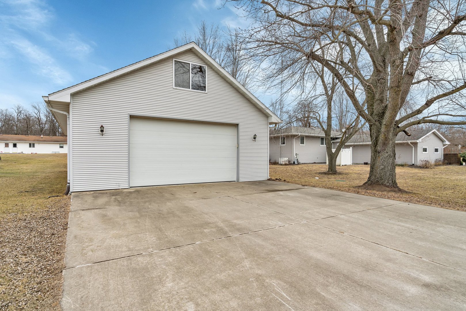 605 N East Street Property Photo 49