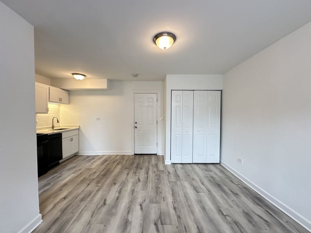 5710 N Winthrop Avenue 113 Property Photo 11