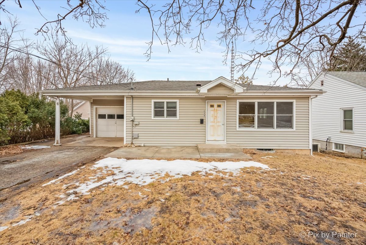 624 Oak Street Property Photo