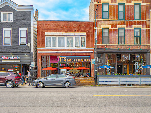 1438 W Chicago Avenue Property Photo 1