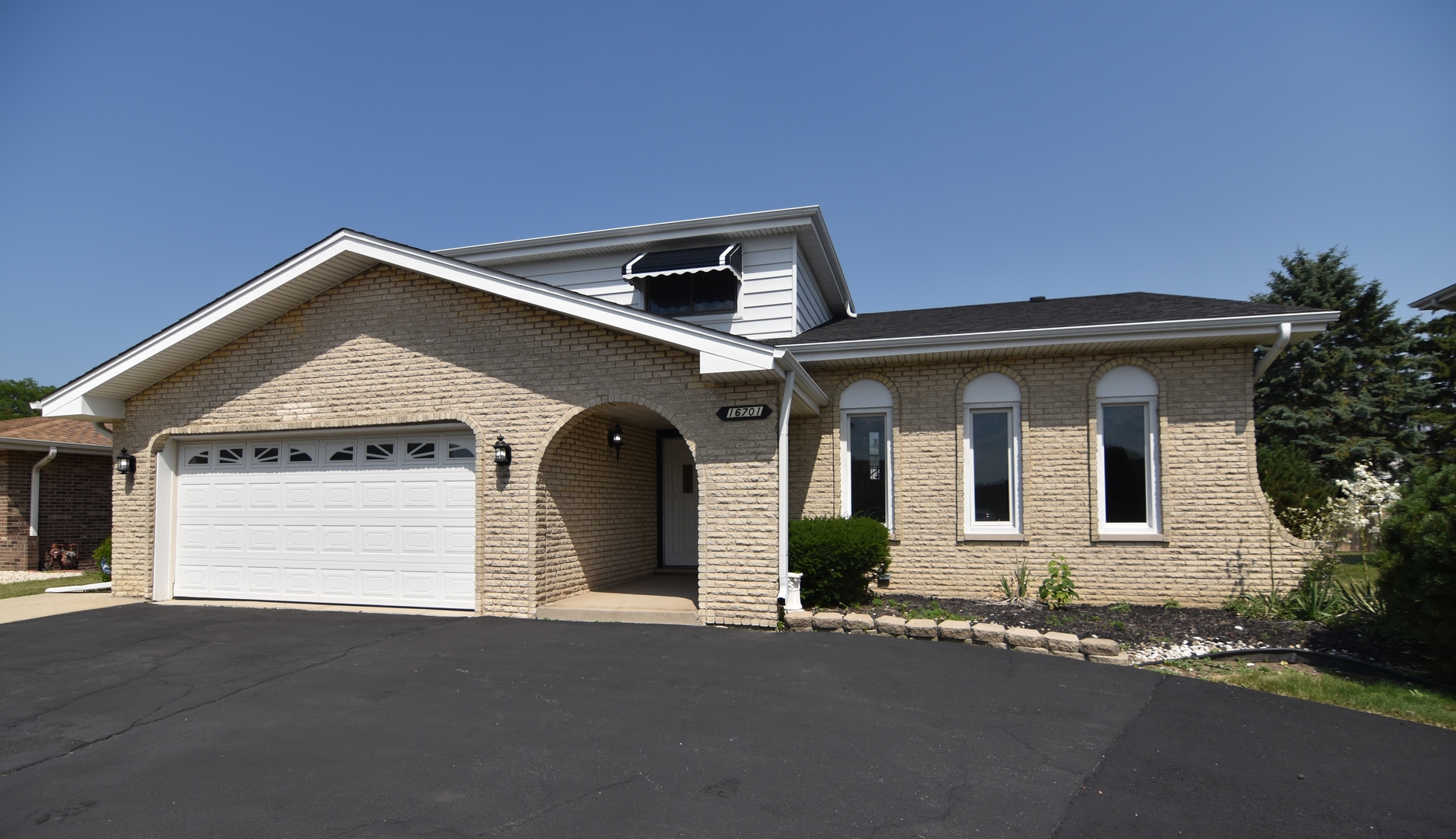 16701 Clyde Avenue Property Photo 1