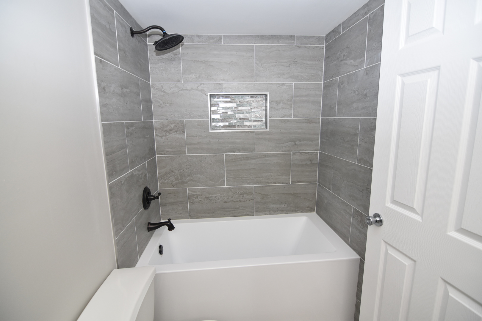 16701 Clyde Avenue Property Photo 18
