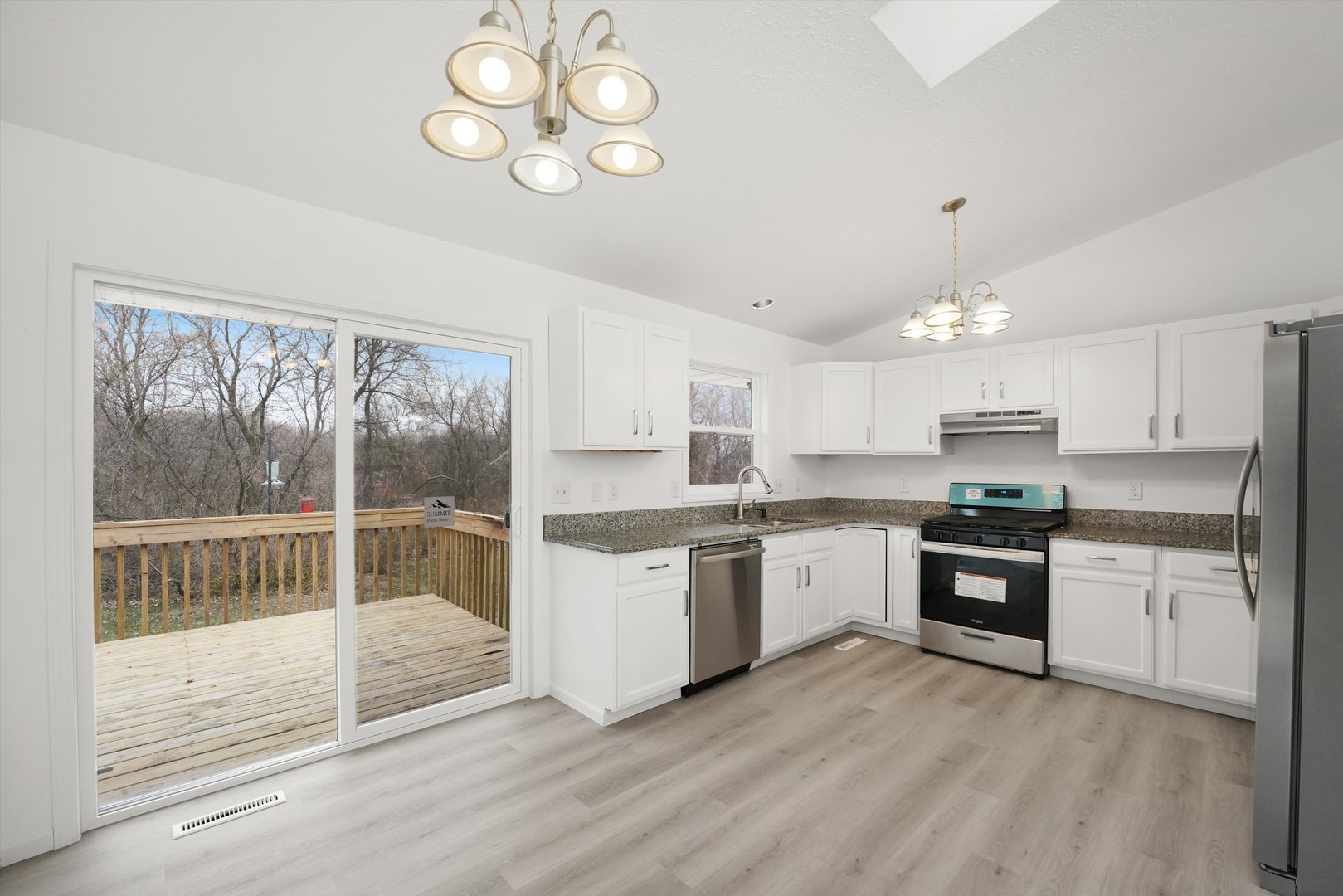 105 Constitution Drive Property Photo 2