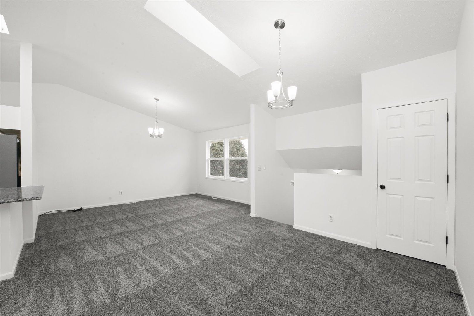 105 Constitution Drive Property Photo 9