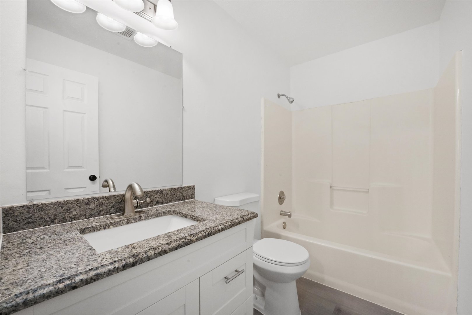 105 Constitution Drive Property Photo 18