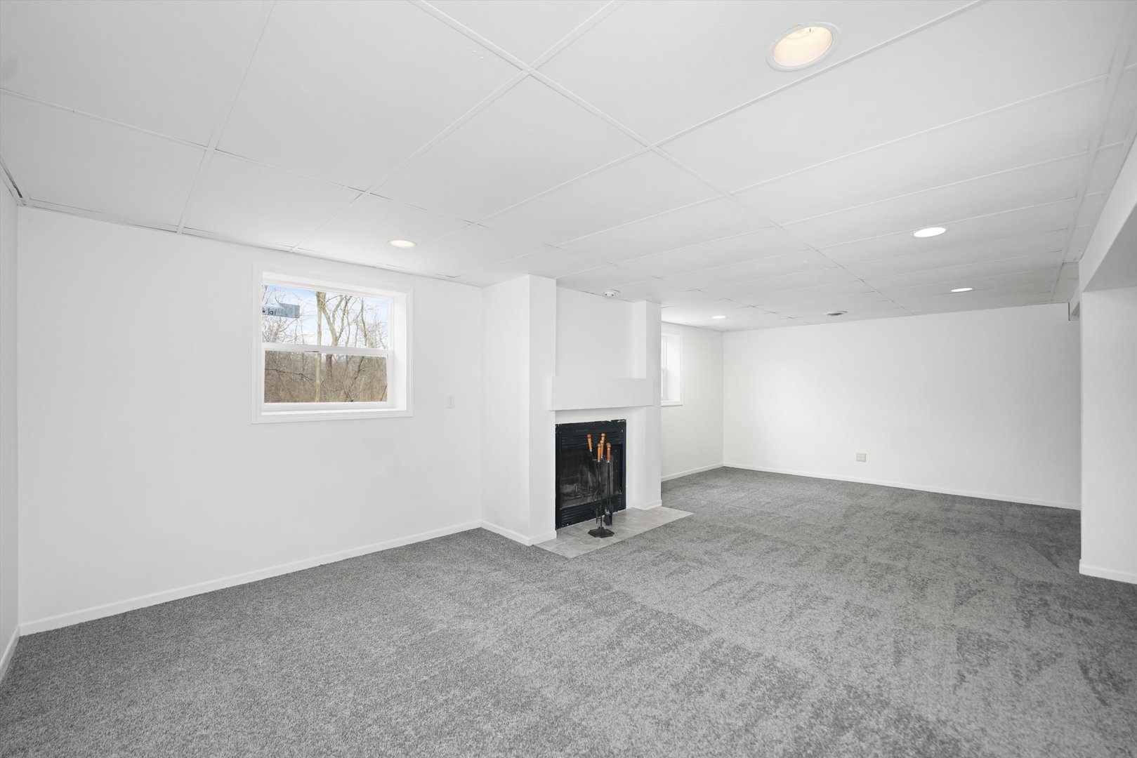 105 Constitution Drive Property Photo 23