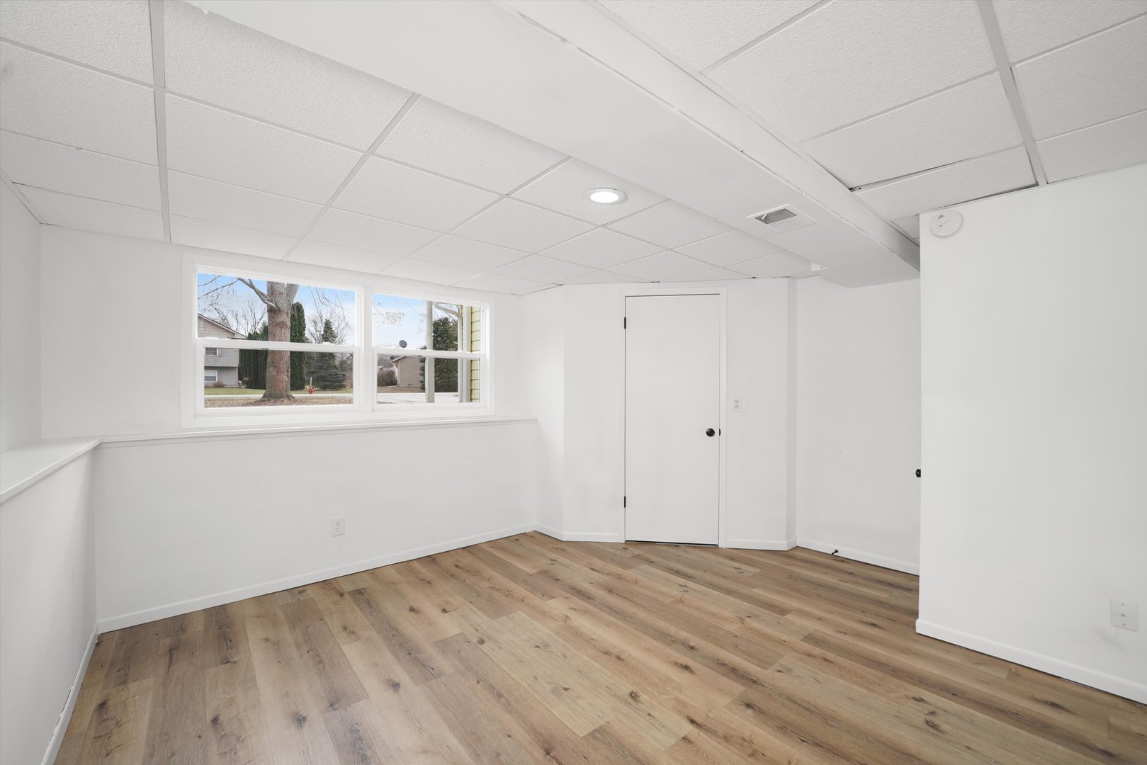 105 Constitution Drive Property Photo 27
