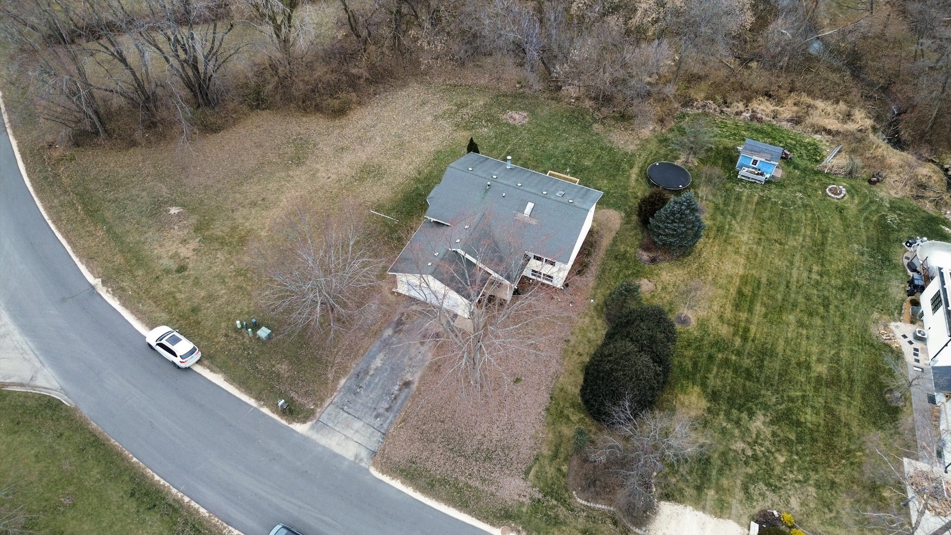 105 Constitution Drive Property Photo 41