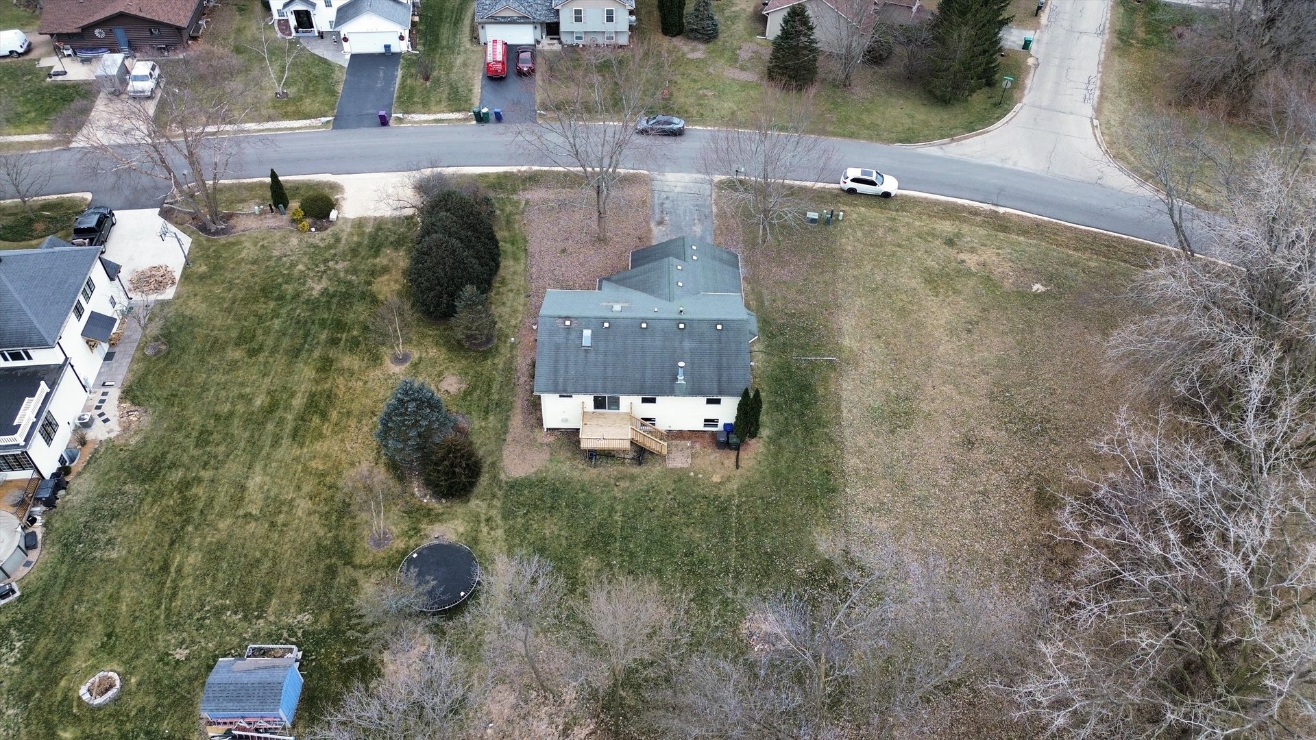 105 Constitution Drive Property Photo 44