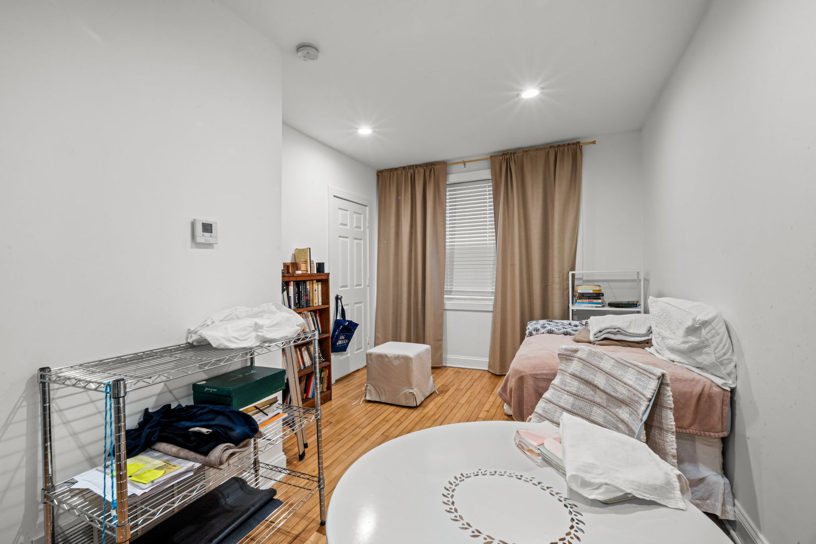923 S Carpenter Street Property Photo 8