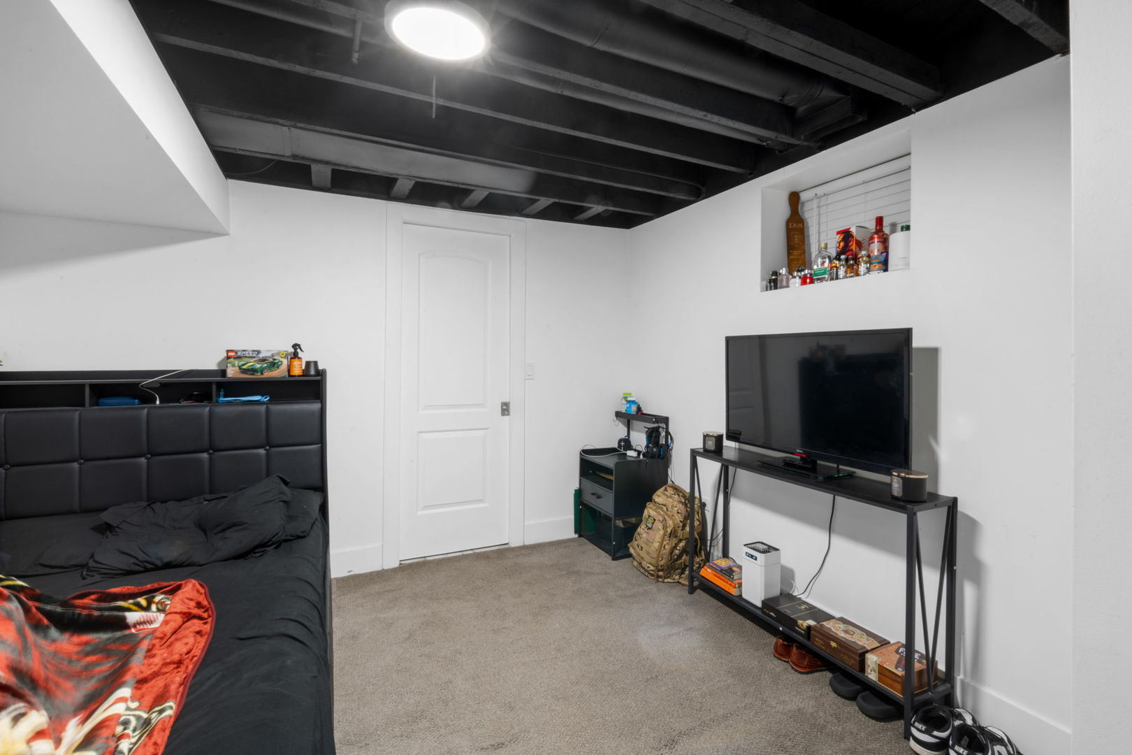 923 S Carpenter Street Property Photo 27