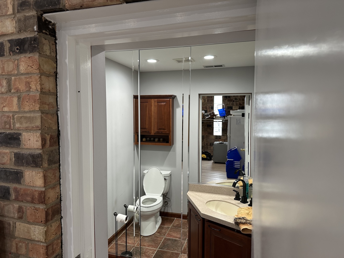 6036 S Central Avenue Property Photo 5