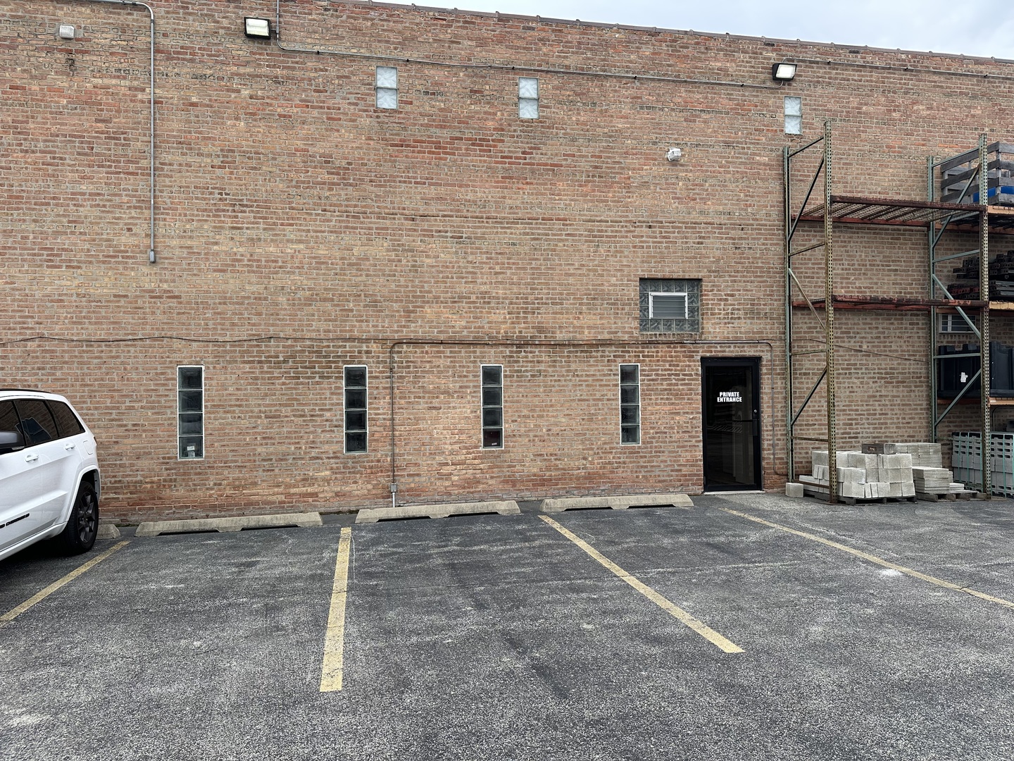 6036 S Central Avenue Property Photo 11