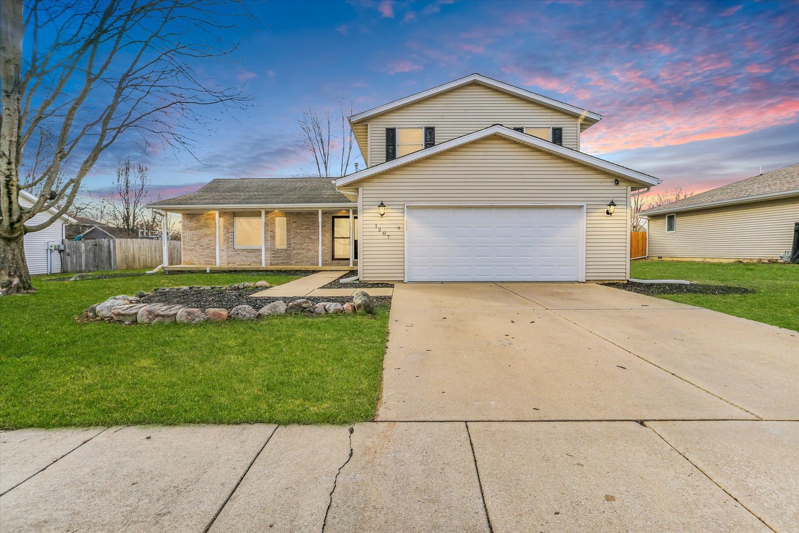 1207 Center Street Property Photo