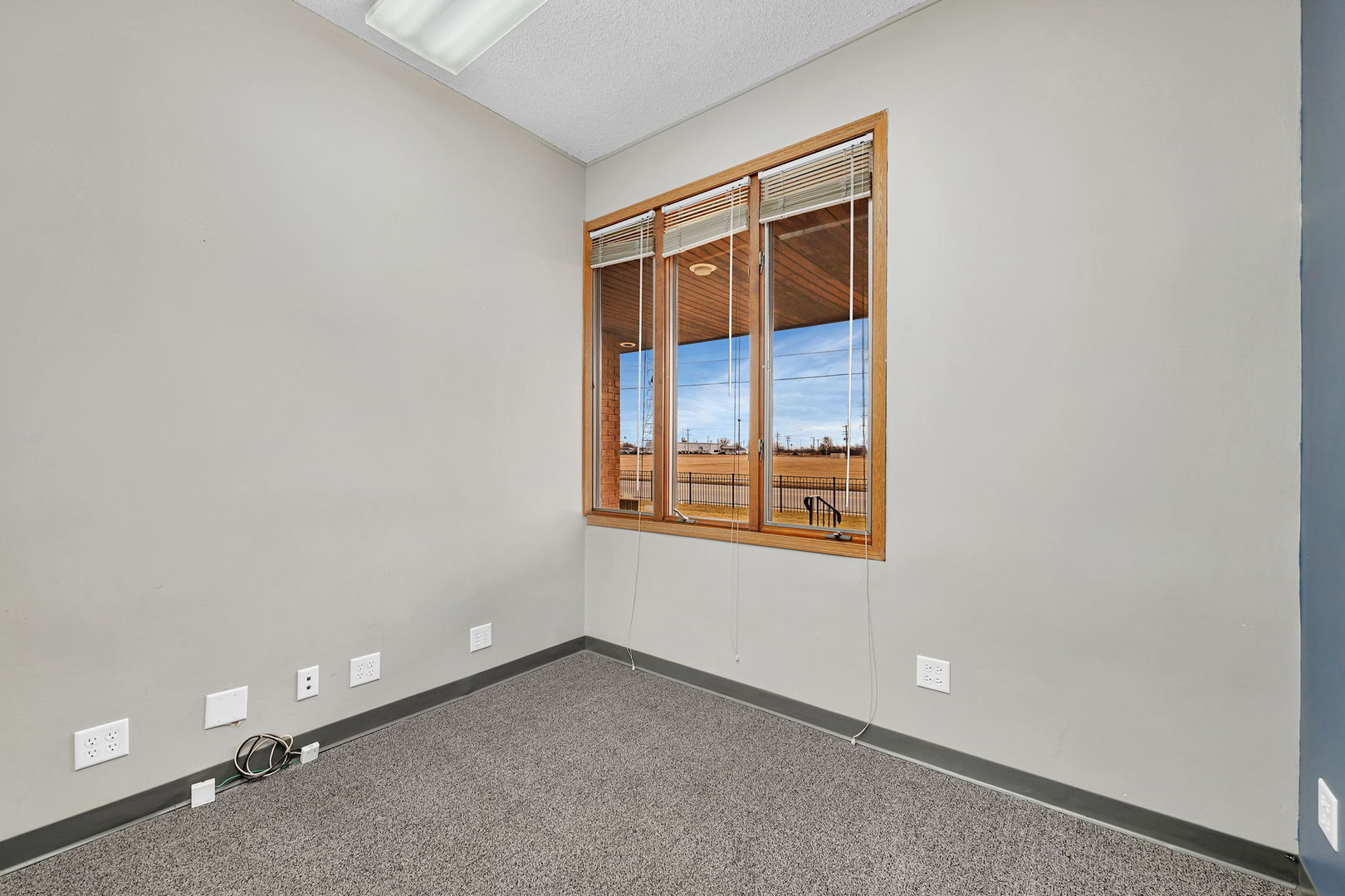 200 N Hammes Avenue Property Photo 8