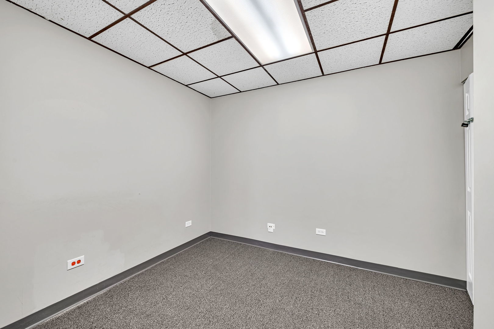 200 N Hammes Avenue Property Photo 10