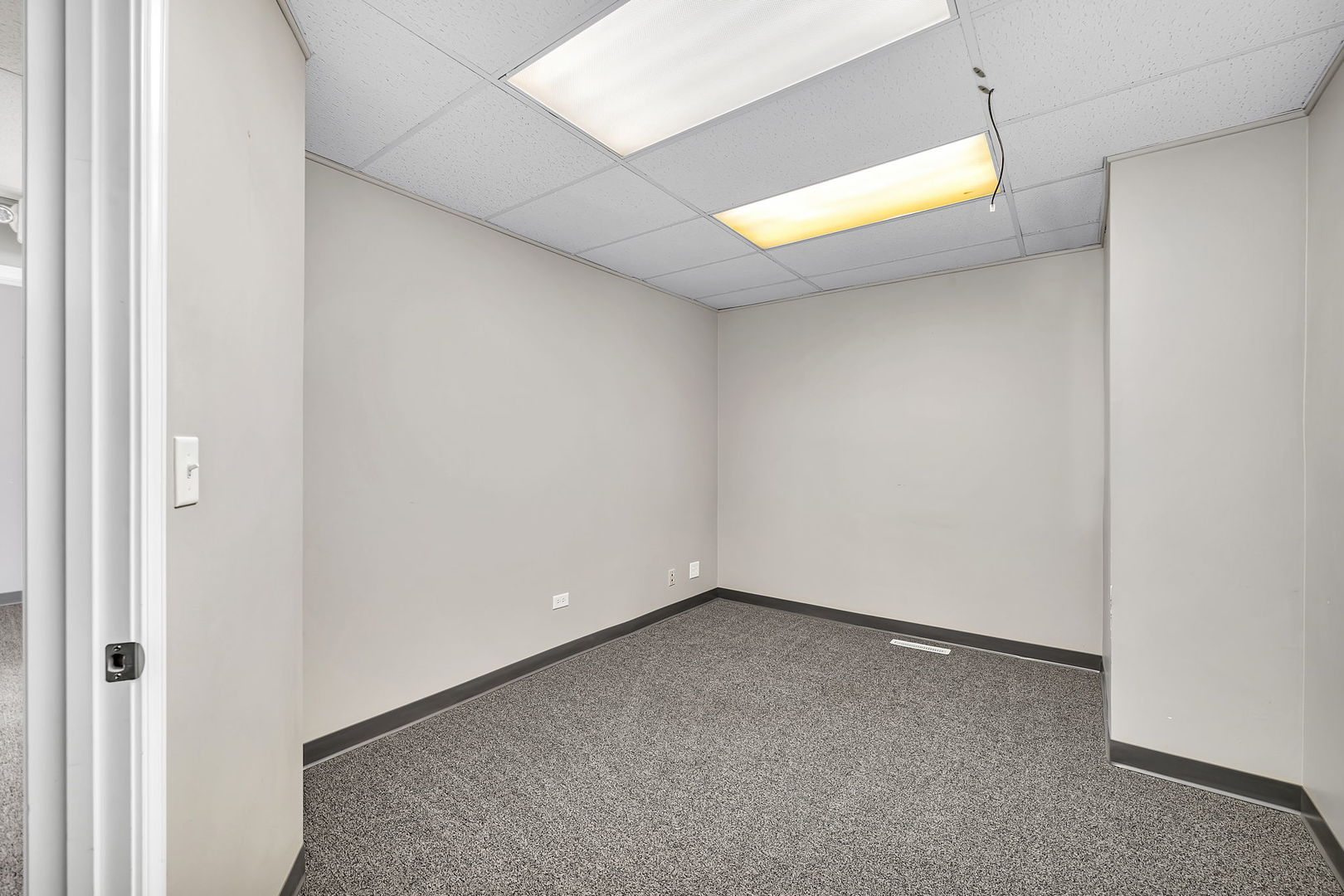 200 N Hammes Avenue Property Photo 12