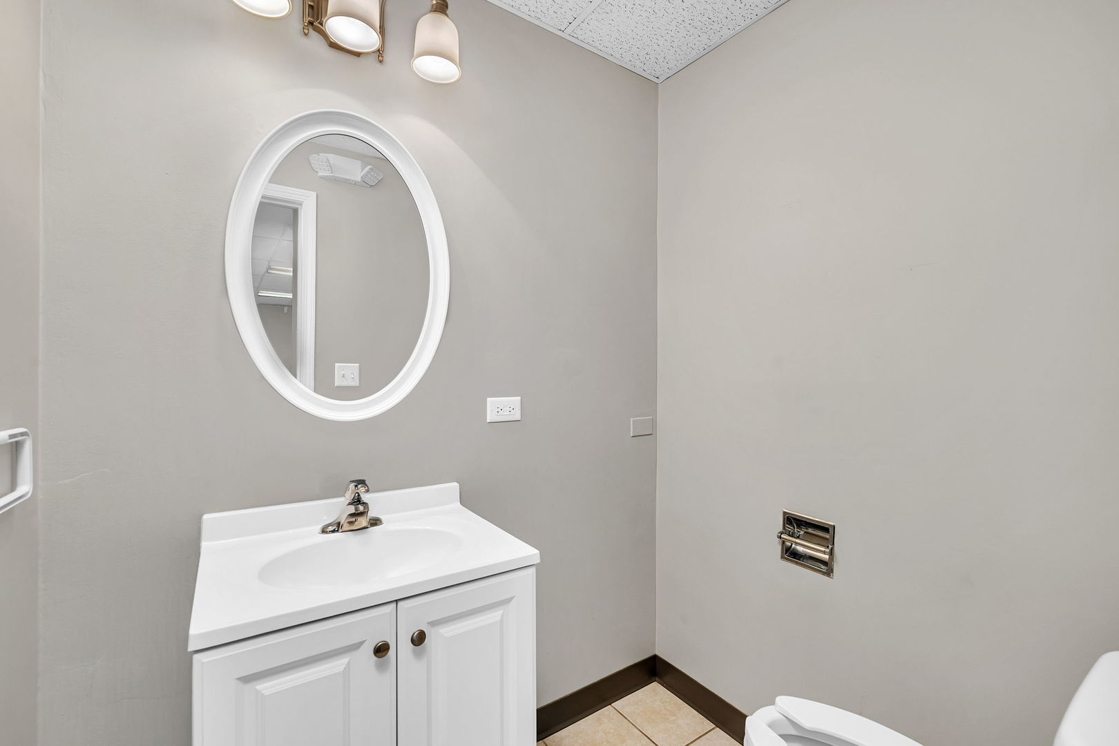 200 N Hammes Avenue Property Photo 16