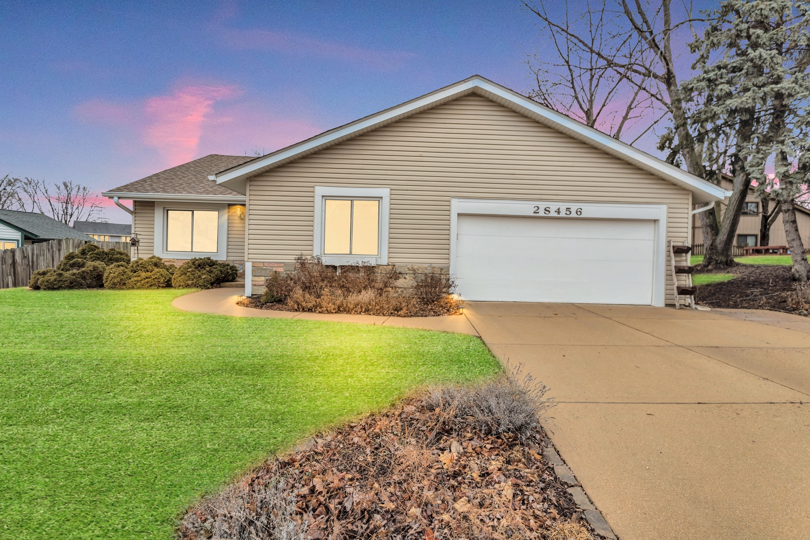 2s456 Continental Drive Property Photo
