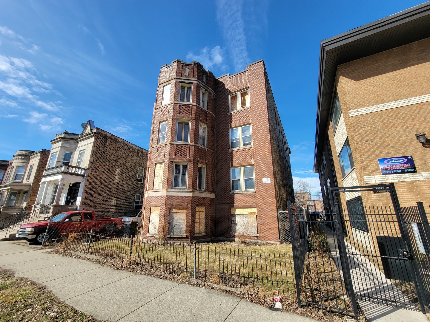 6418 S Vernon Avenue Property Photo 1