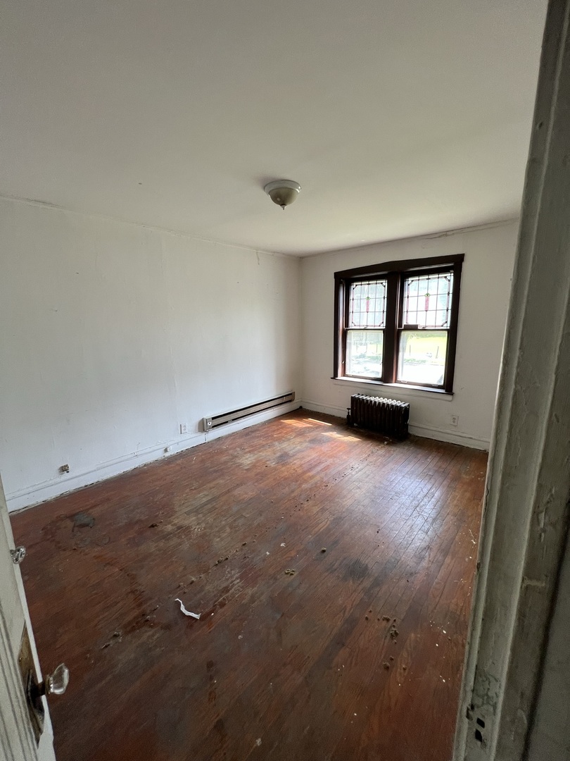 6418 S Vernon Avenue Property Photo 10