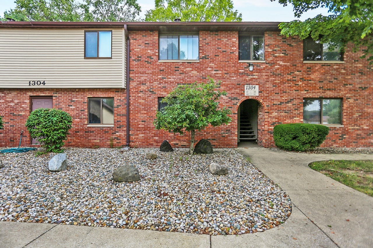 1304 Christopher Circle 7 Property Photo