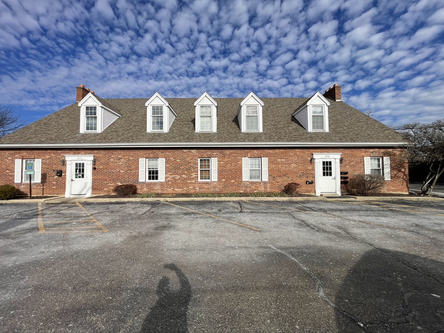 109 S Roselle Road 202 Property Photo 1