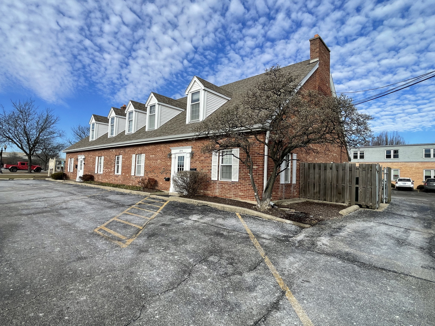 109 S Roselle Road 202 Property Photo 2