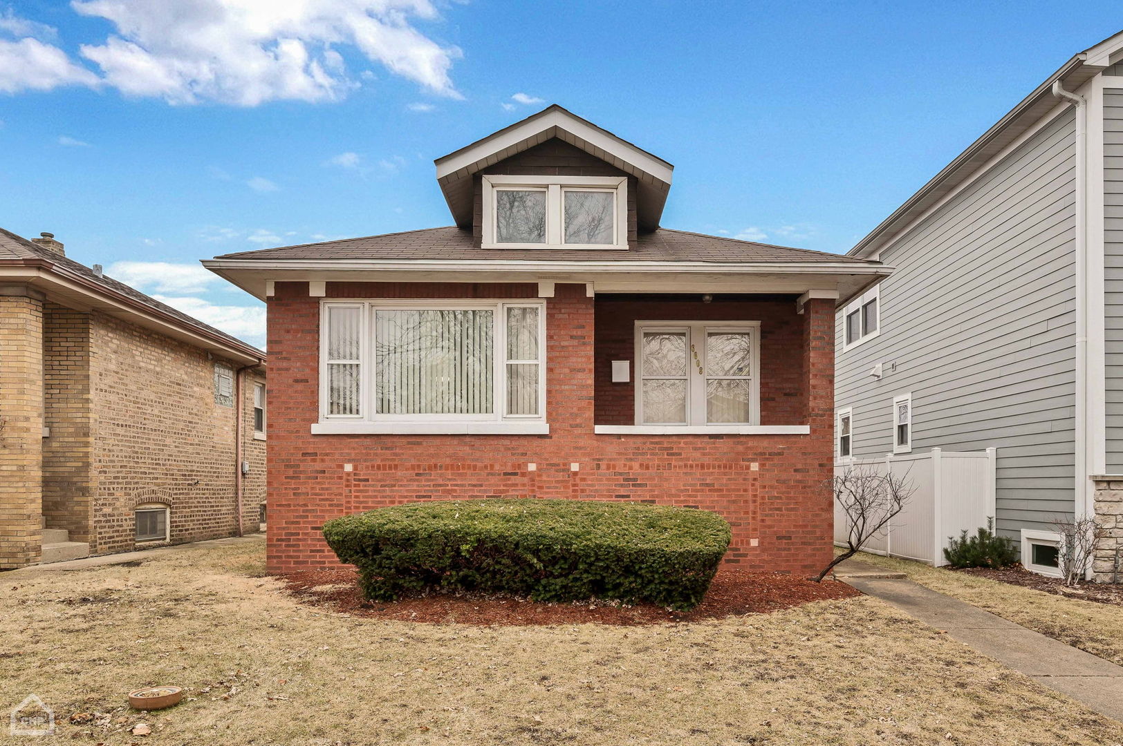 6608 N Oconto Avenue Property Photo