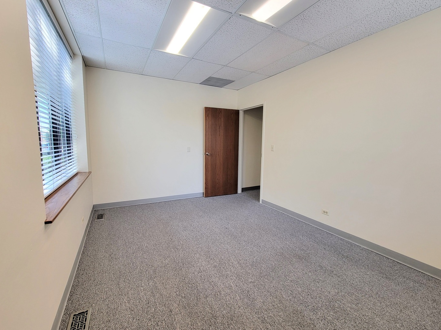 124 S County Farm Road B1-a Property Photo 9