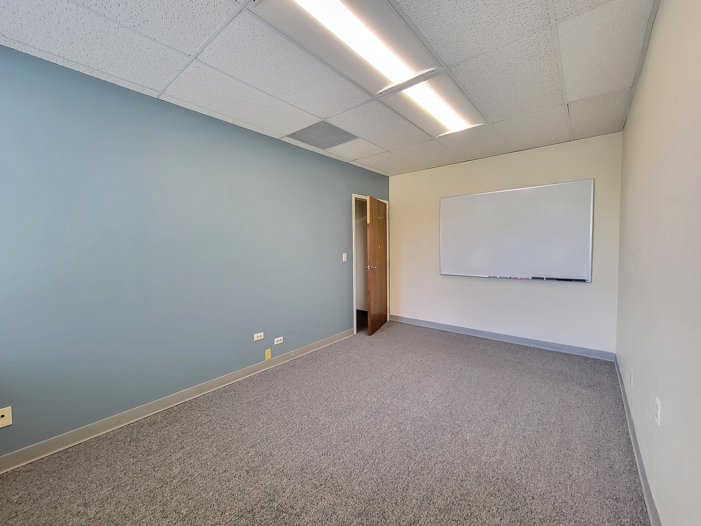 124 S County Farm Road B1-a Property Photo 12