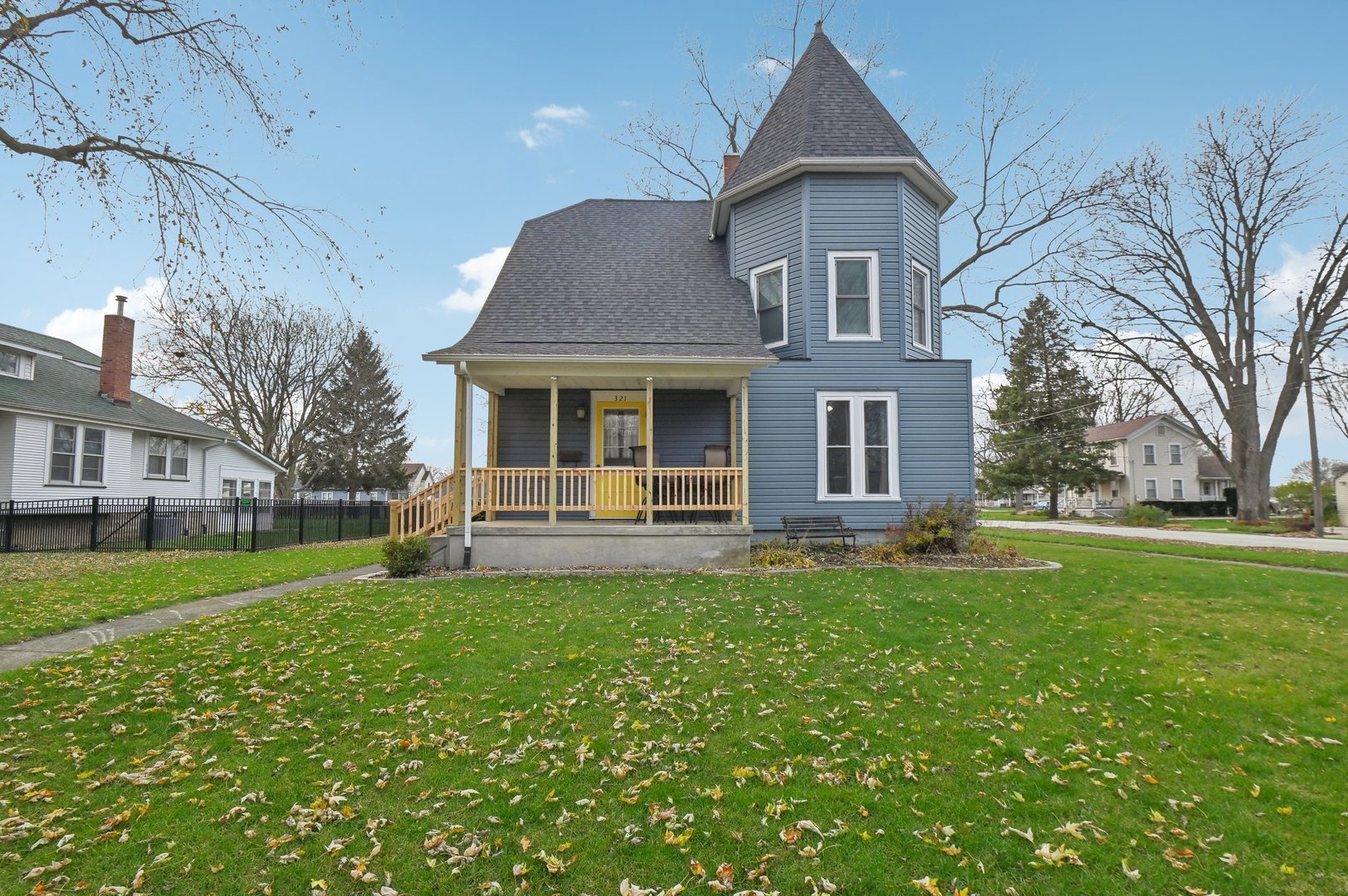 321 Castle Street Property Photo