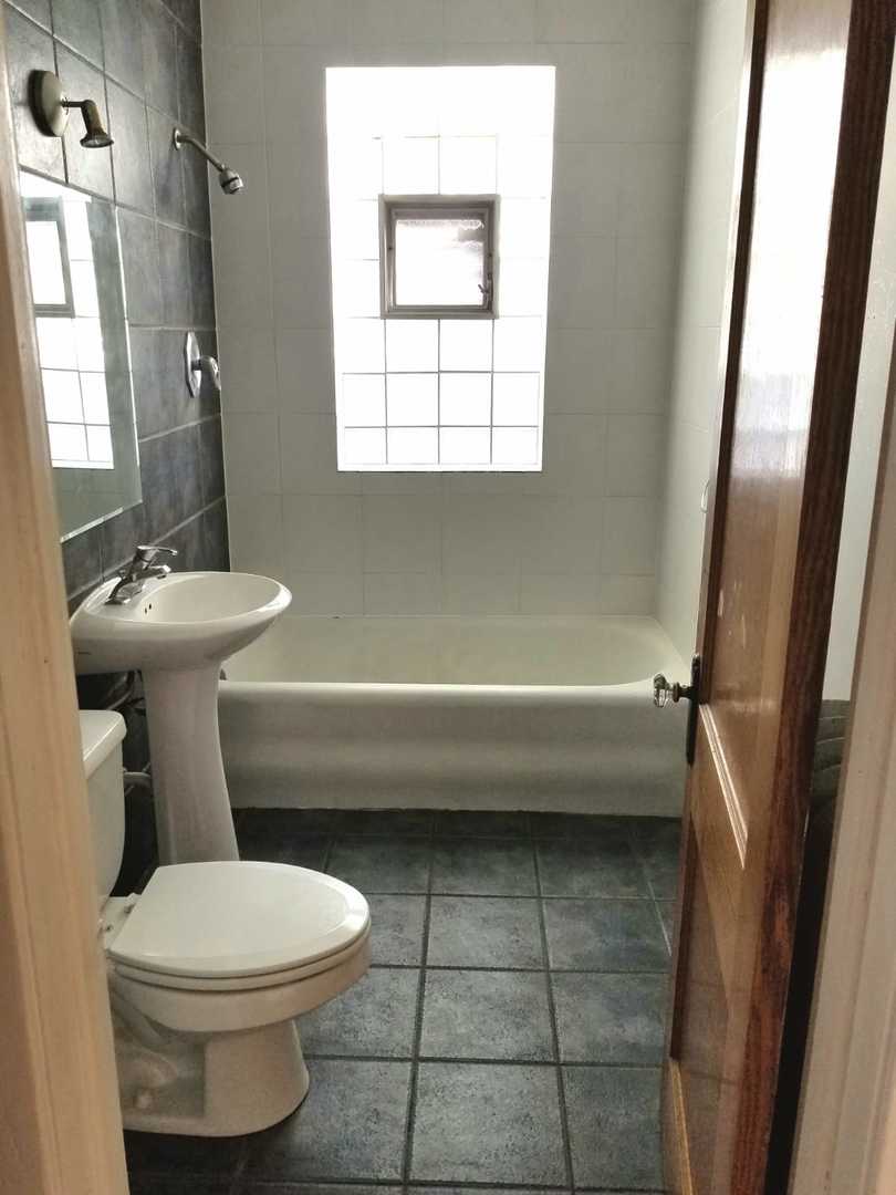 2221 Ridgeland Avenue Property Photo 12
