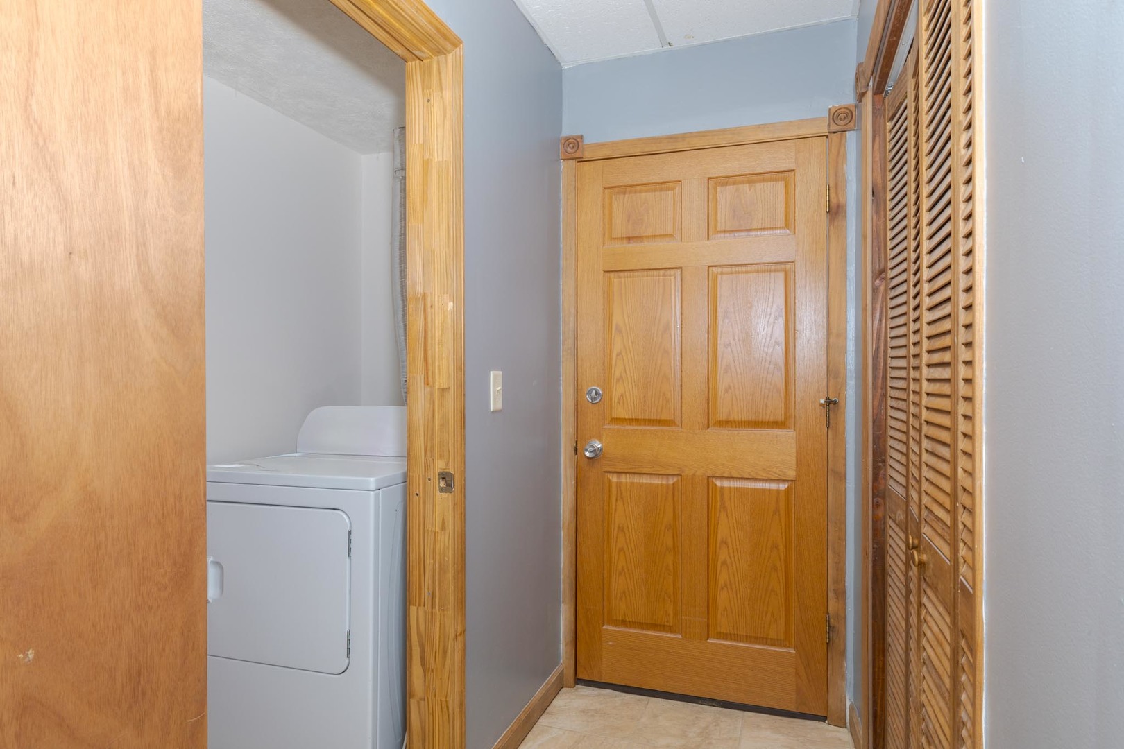 222 W Madison Street Property Photo 13