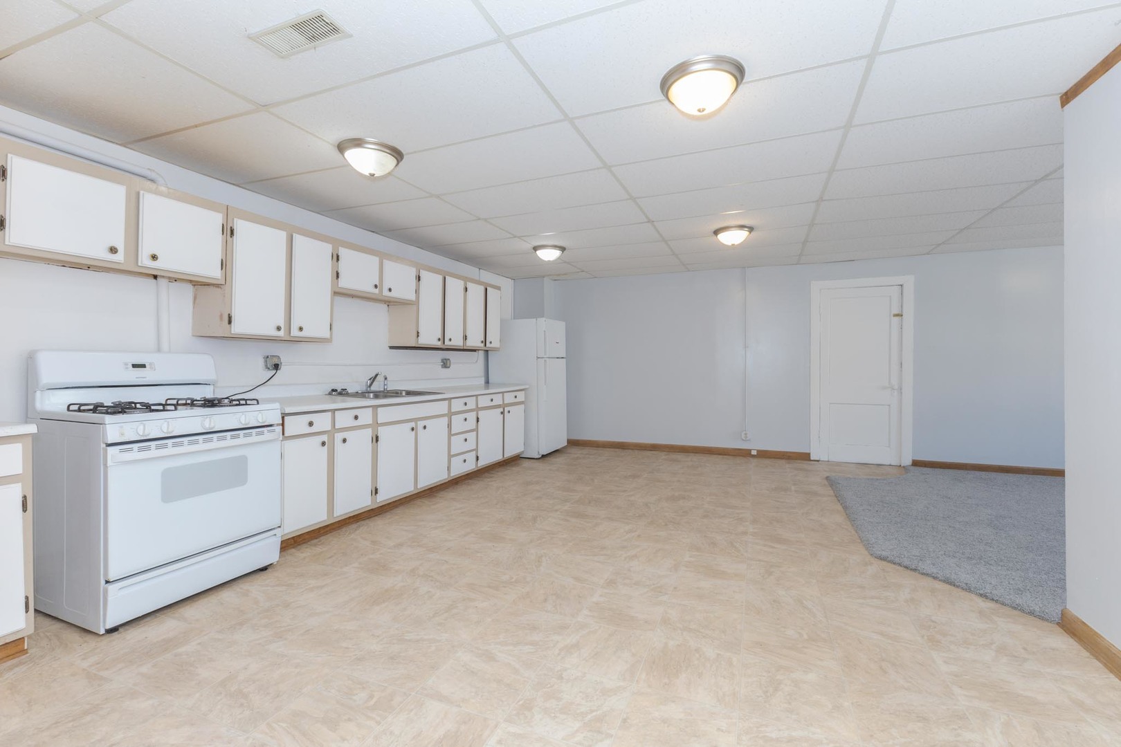 222 W Madison Street Property Photo 19