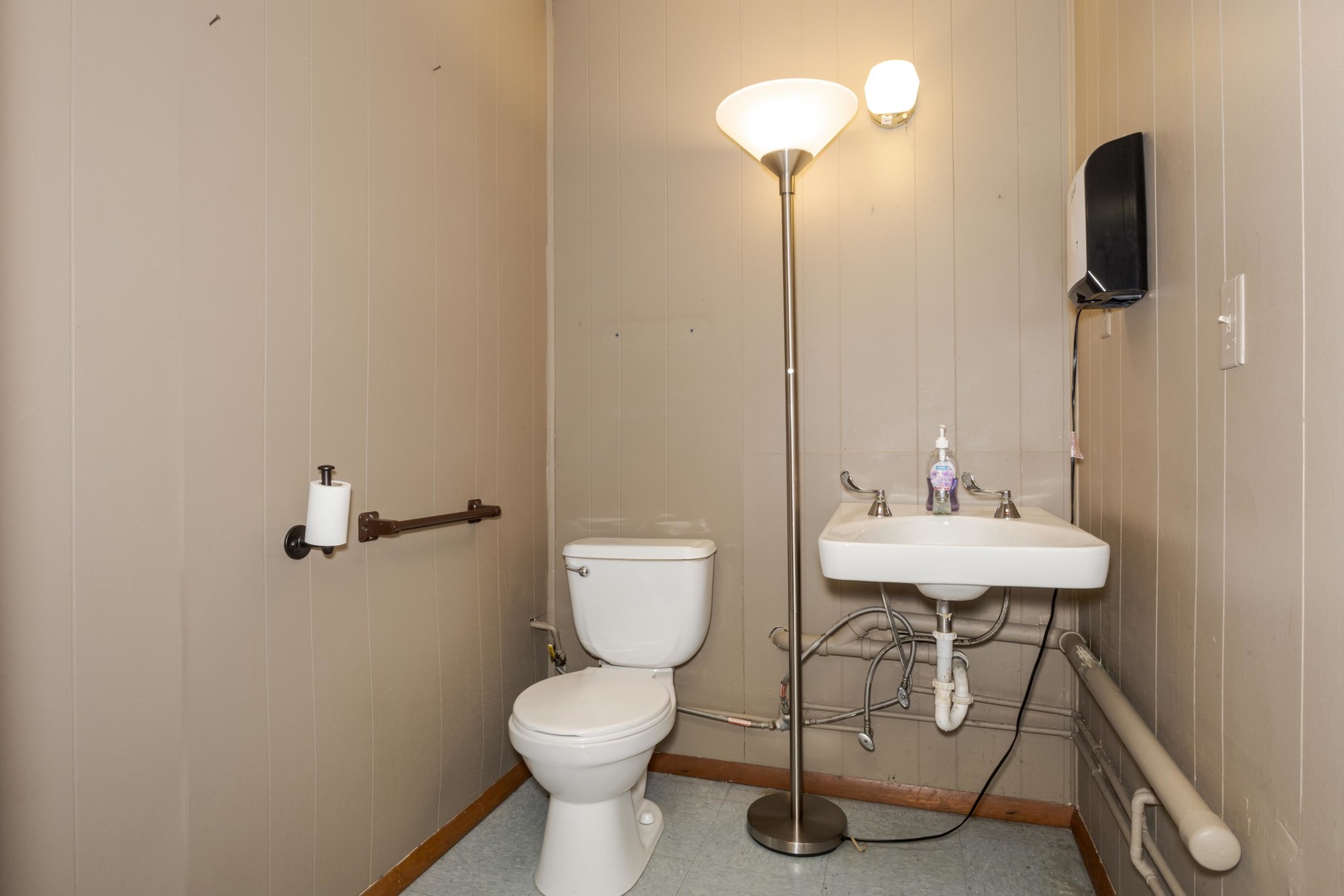 222 W Madison Street Property Photo 46