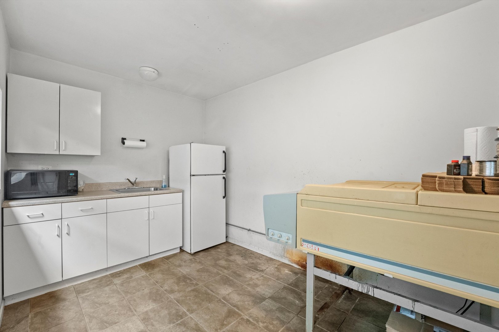 2451 N Harlem Avenue Property Photo 14