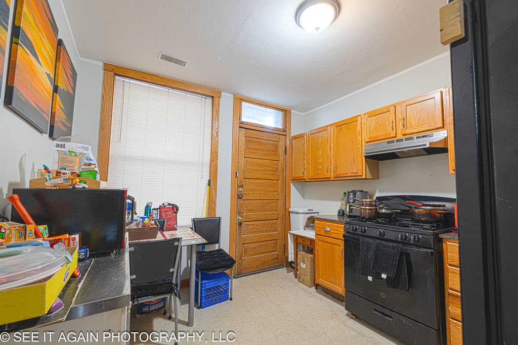 5942 S Calumet Avenue Property Photo 7